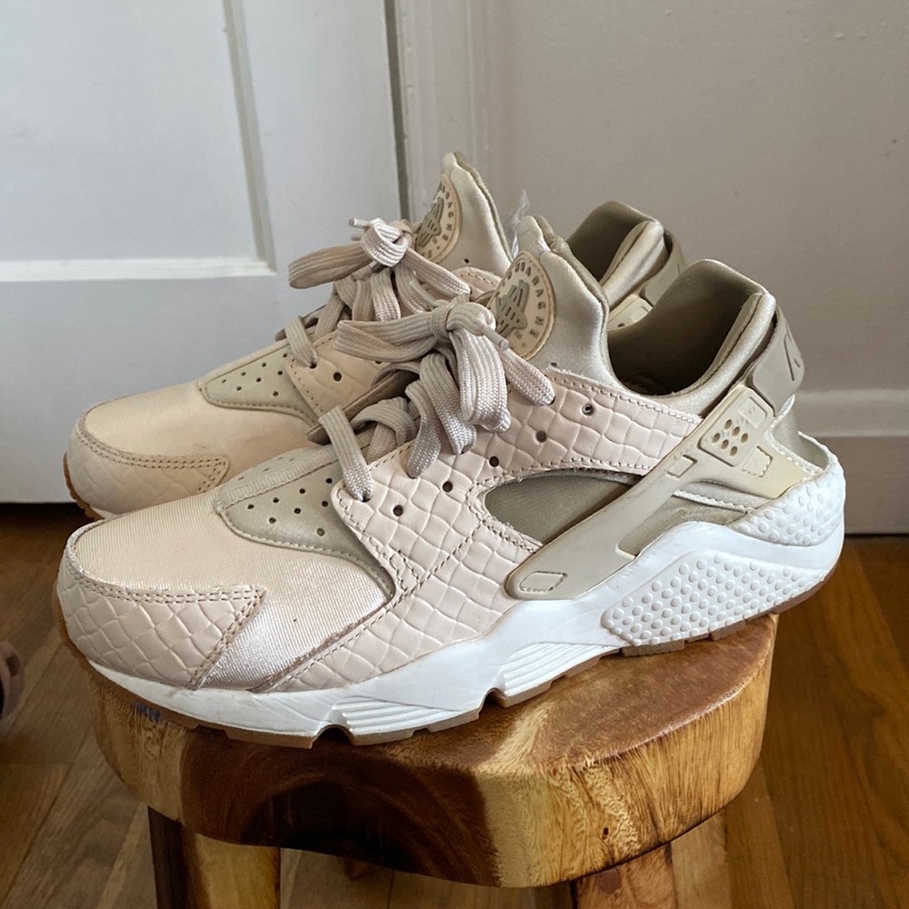 Nike huaraches